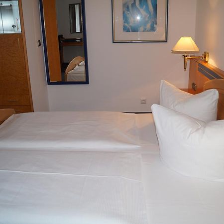 Hotel Rahlstedter Hof Hamburg-Harburg Exteriör bild
