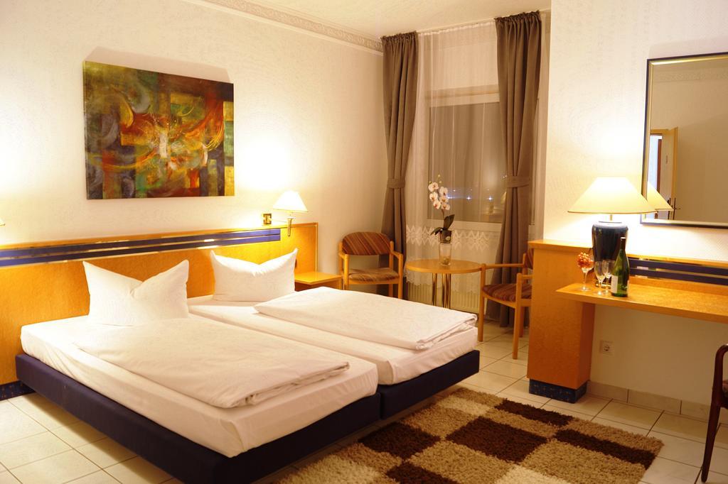 Hotel Rahlstedter Hof Hamburg-Harburg Exteriör bild