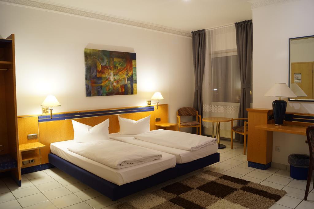 Hotel Rahlstedter Hof Hamburg-Harburg Exteriör bild