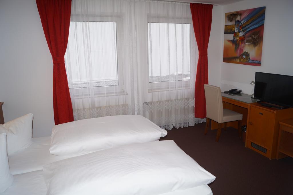 Hotel Rahlstedter Hof Hamburg-Harburg Exteriör bild