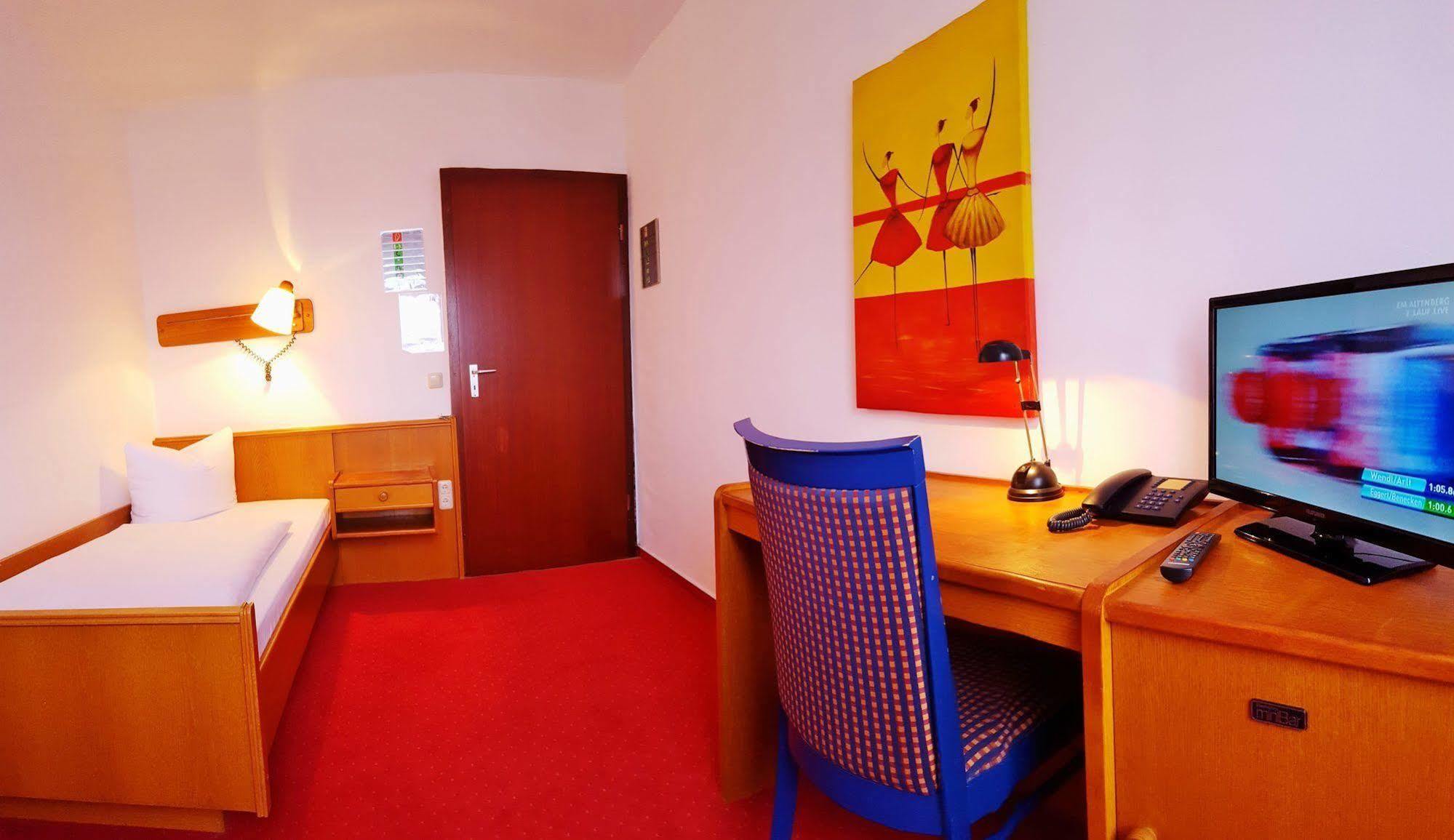 Hotel Rahlstedter Hof Hamburg-Harburg Exteriör bild