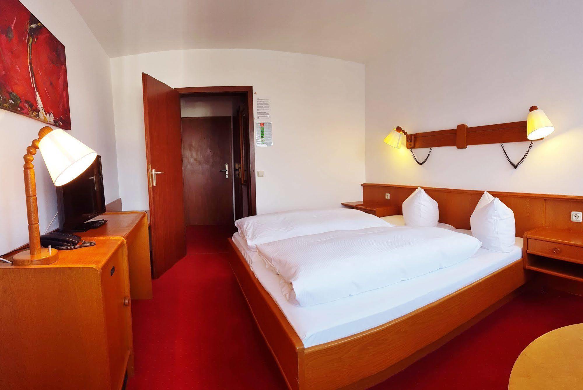 Hotel Rahlstedter Hof Hamburg-Harburg Exteriör bild