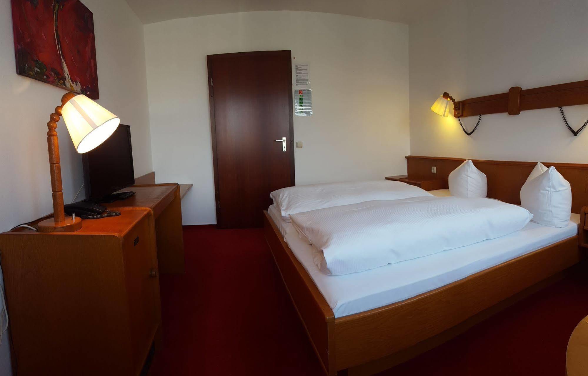 Hotel Rahlstedter Hof Hamburg-Harburg Exteriör bild