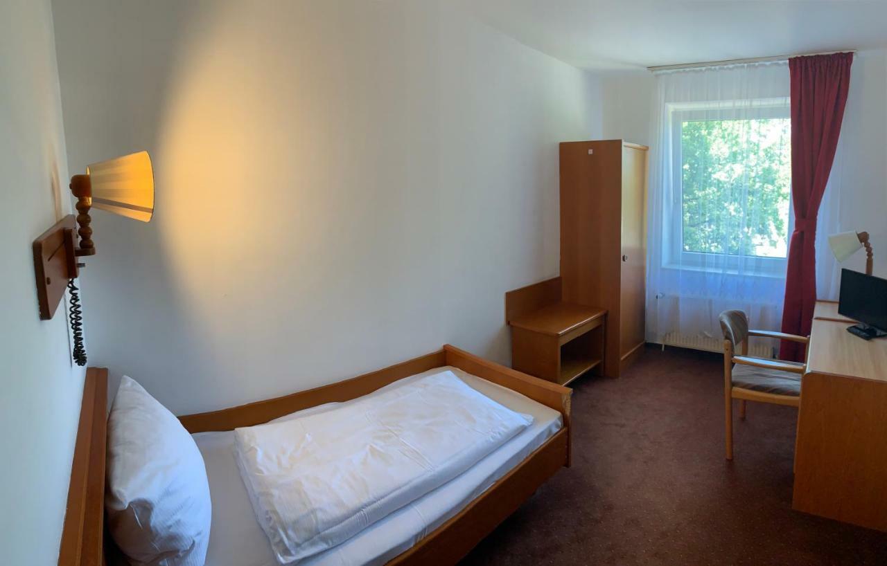 Hotel Rahlstedter Hof Hamburg-Harburg Exteriör bild